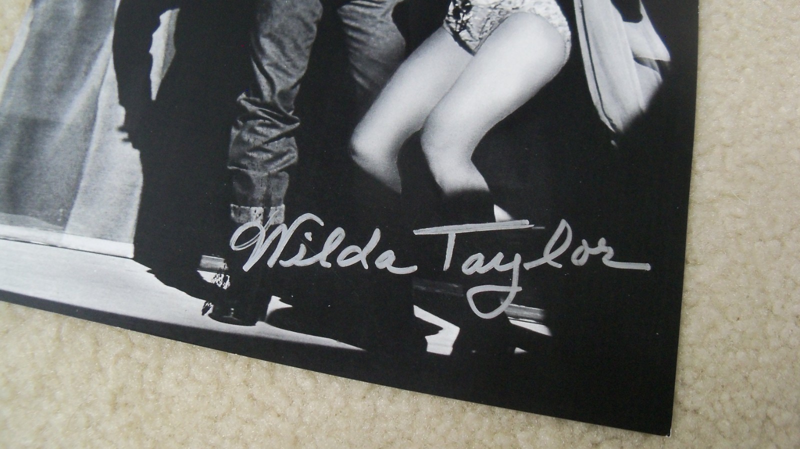Wilda Taylor signed photo COA Elvis Presley Roustabout Little Egypt