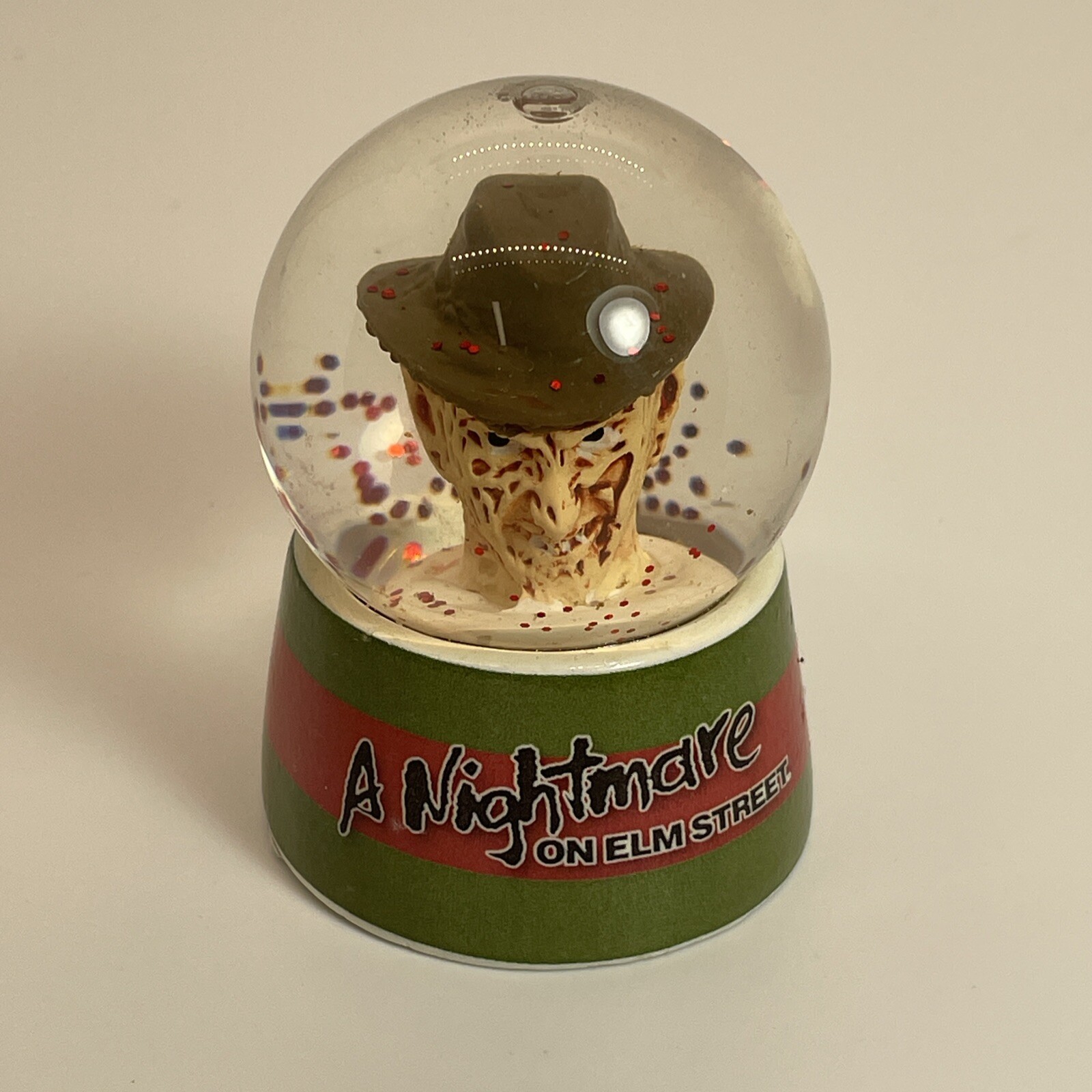 A Nightmare on Elm Street Mini Snow Globe 2.5″ Horror Slasher Retro KG JD