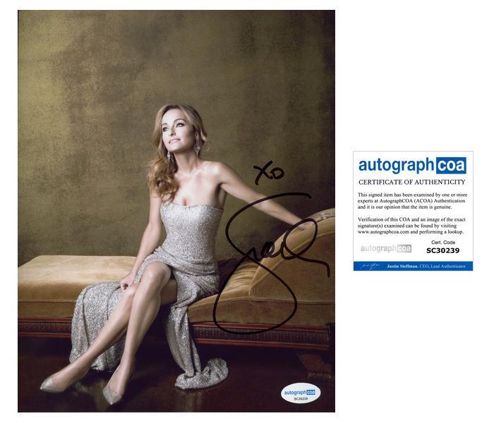 Giada De Laurentiis “Giada at Home” Chef AUTOGRAPH Signed 8×10 Photo ACOA
