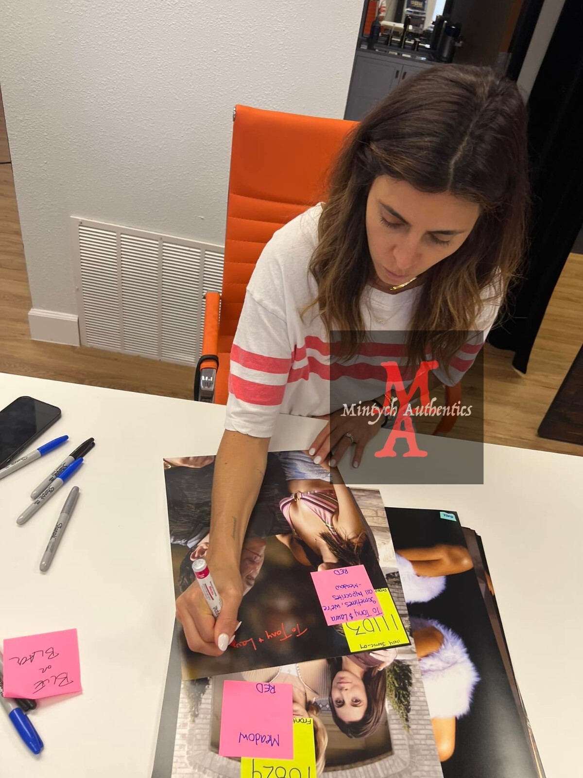 JAMIE-LYNN SIGLER & ROBERT ILER DUAL SIGNED 8×10 PHOTO! THE SOPRANOS! BECKETT!