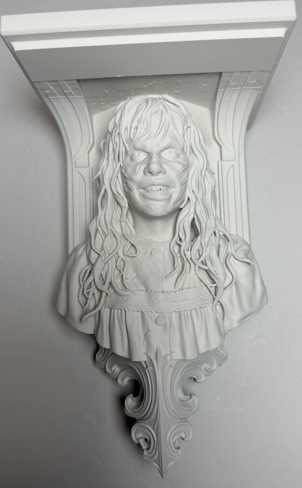 Horror The Exorcist Regan Like 6×5 Top Floating Wall Shelf Collectible