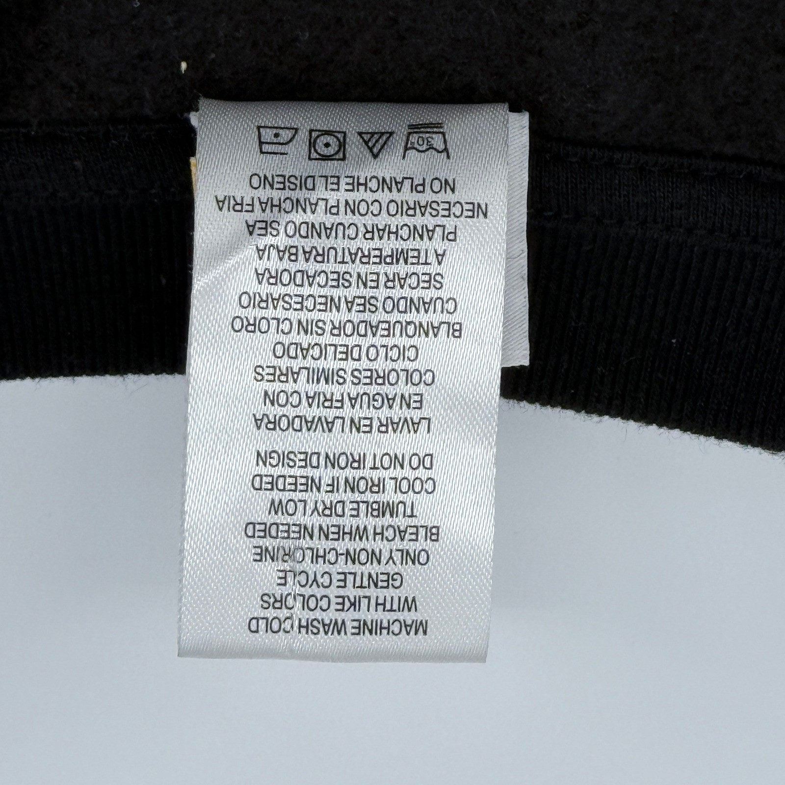 Yellowstone Dutton ranch black crew neck sweatshirt L yellow embroidered logo