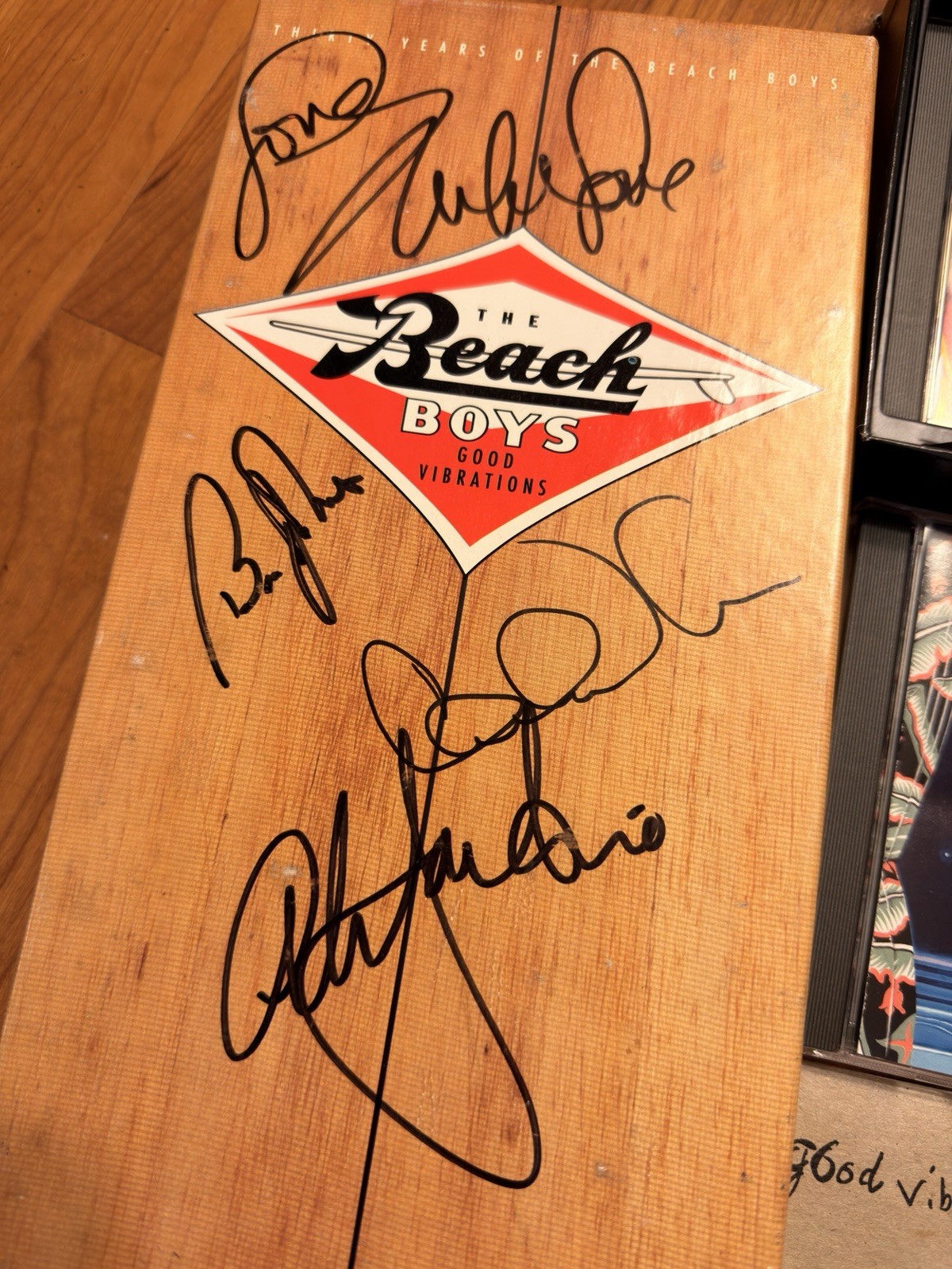 THE BEACH BOYS Autographed Box Set Good Vibrations Carl Bruce-Beckett Authent.