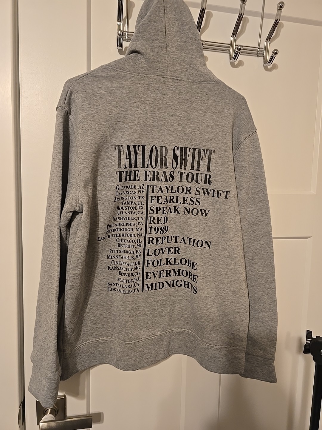 Taylor Swift The Eras Tour Official Concert Gray Graphic Sweatshirt Pullover S