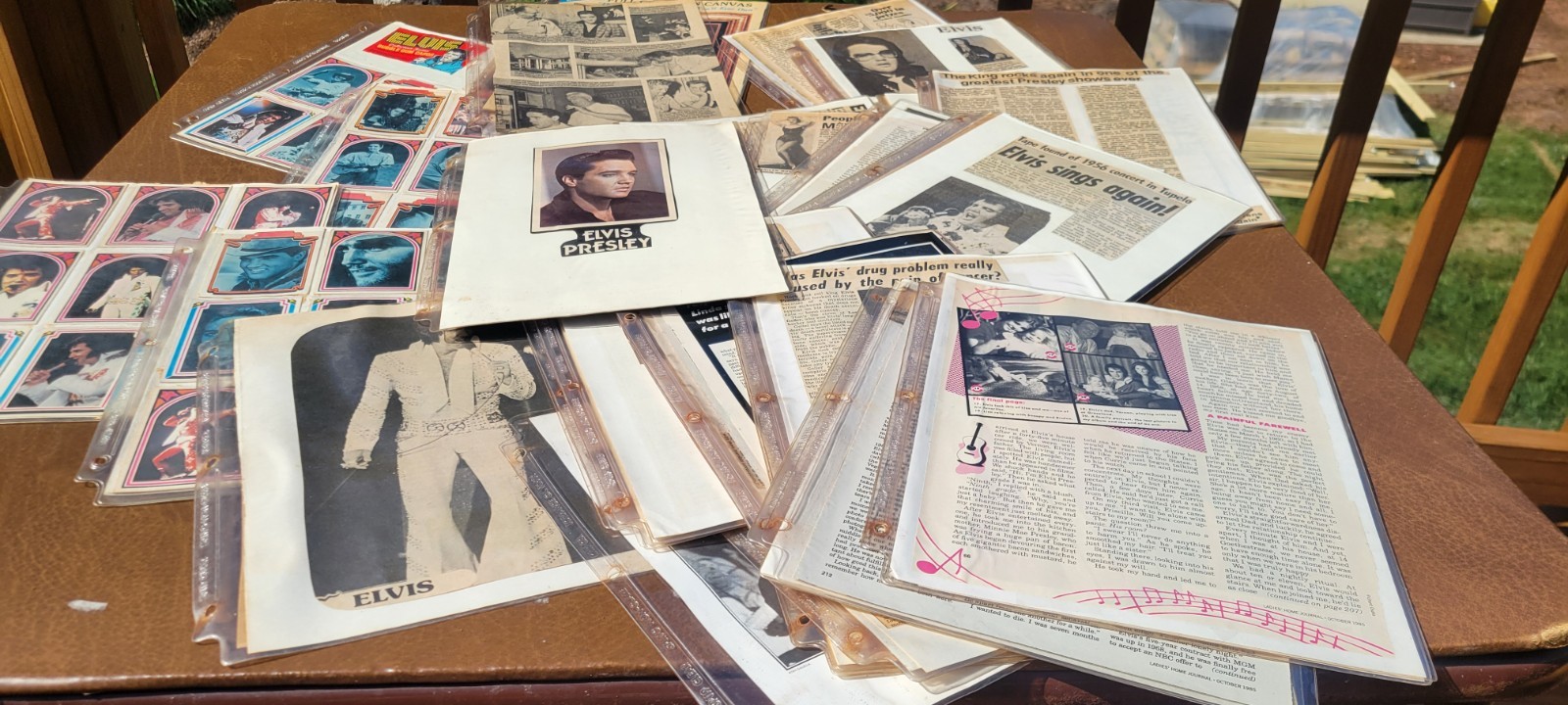Vintage Elvis Scrapbook Newspaper Magazine Clippings Lot & Bubble Gum Cards