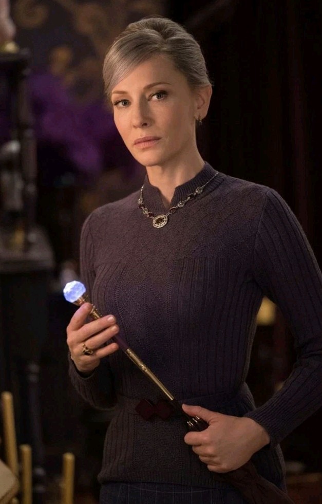 THE HOUSE WITH A CLOCK IN ITS WALLS/CATE BLANCHETT/SCREEN WORN WARDROBE 1