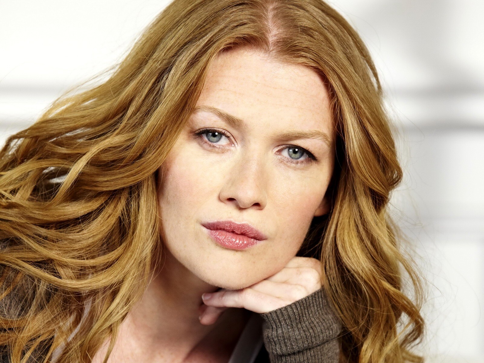 Mireille Enos 8X10 Glossy Photo Picture ME1