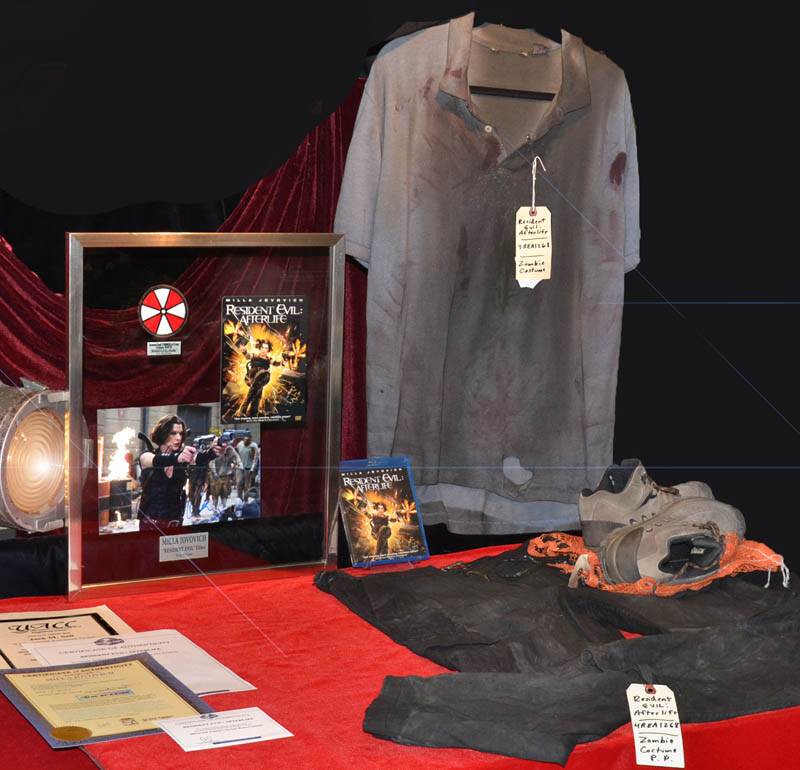 Resident Evil ZOMBIE Movie Costume COA, Signed MILLA JOVOVICH Autograph, DVD