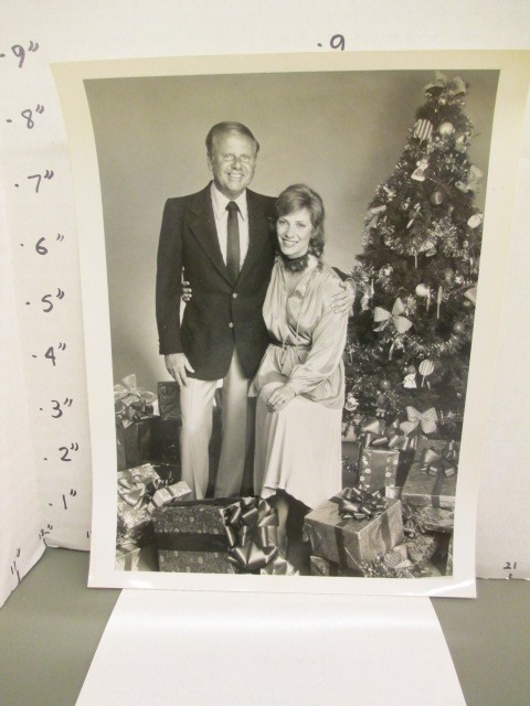 ABC TV studio show promo photo 1970s EIGHT IS ENOUGH Christmas Betty Buckley