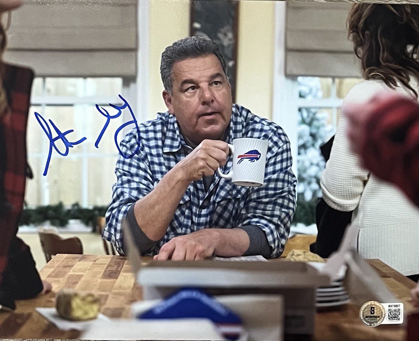 Steve Schirripa “Holiday Touchdown: A Bills Love Story Signed 8×10 #1 Beckett