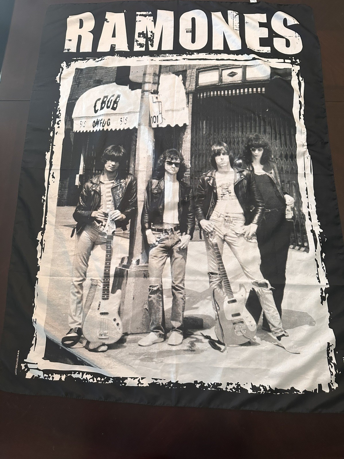 Ramones Scarf/Flag Fabric 31×42 Made in Italy CBGB 2006 Licensed