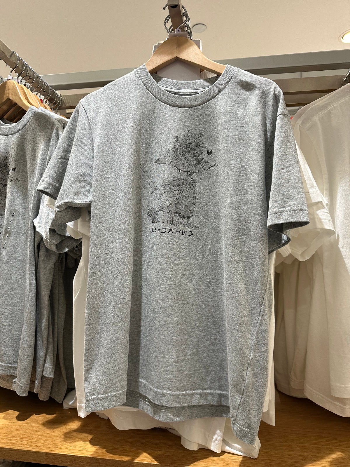 NWT UNIQLO UT MANGA SHUEISHA 100th Hunter x Hunter Gray Graphic Short Sleeve TEE