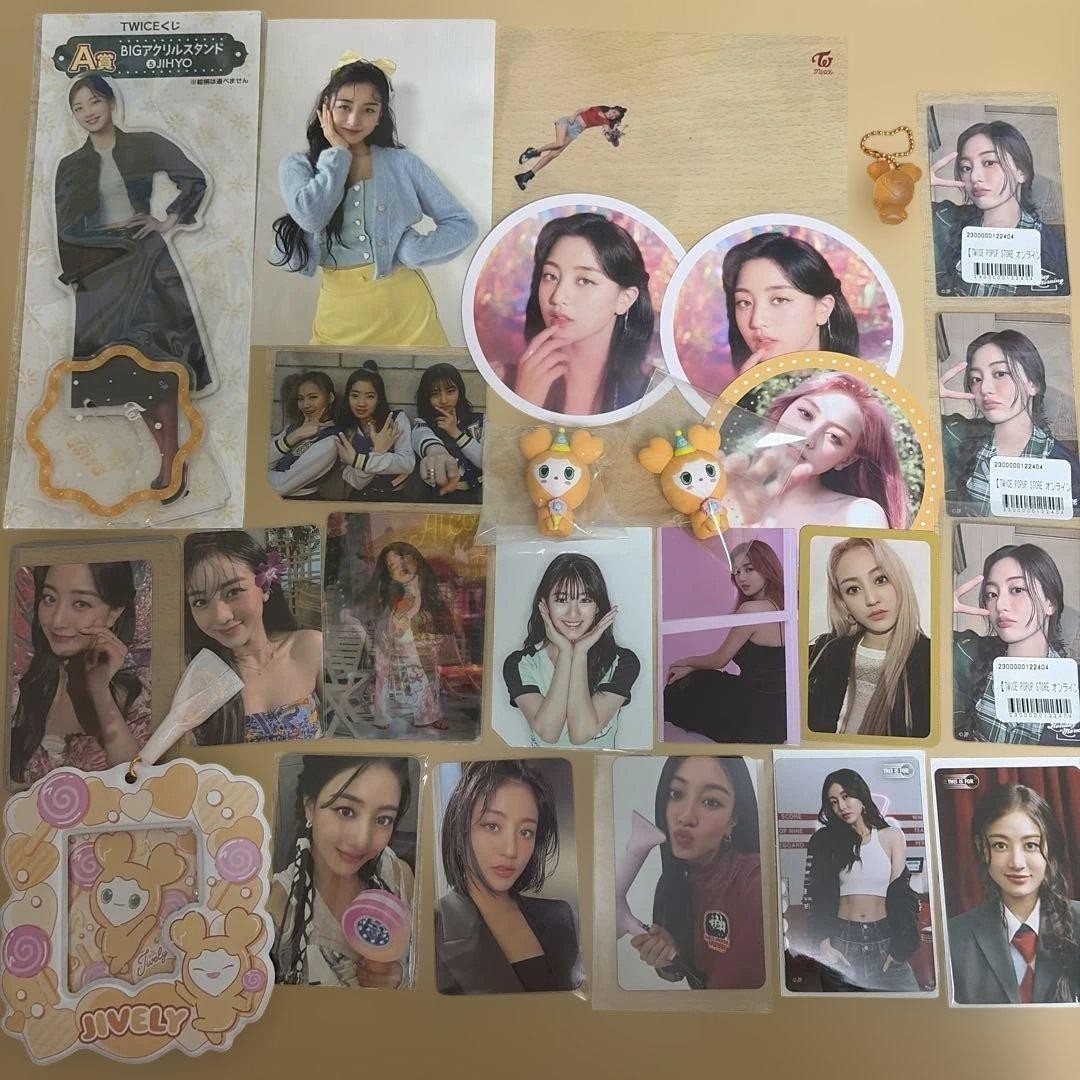 TWICE Jihyo Goods Lot 25pc Acrylic Stand Photo Cards Key Rings Collectible 15+