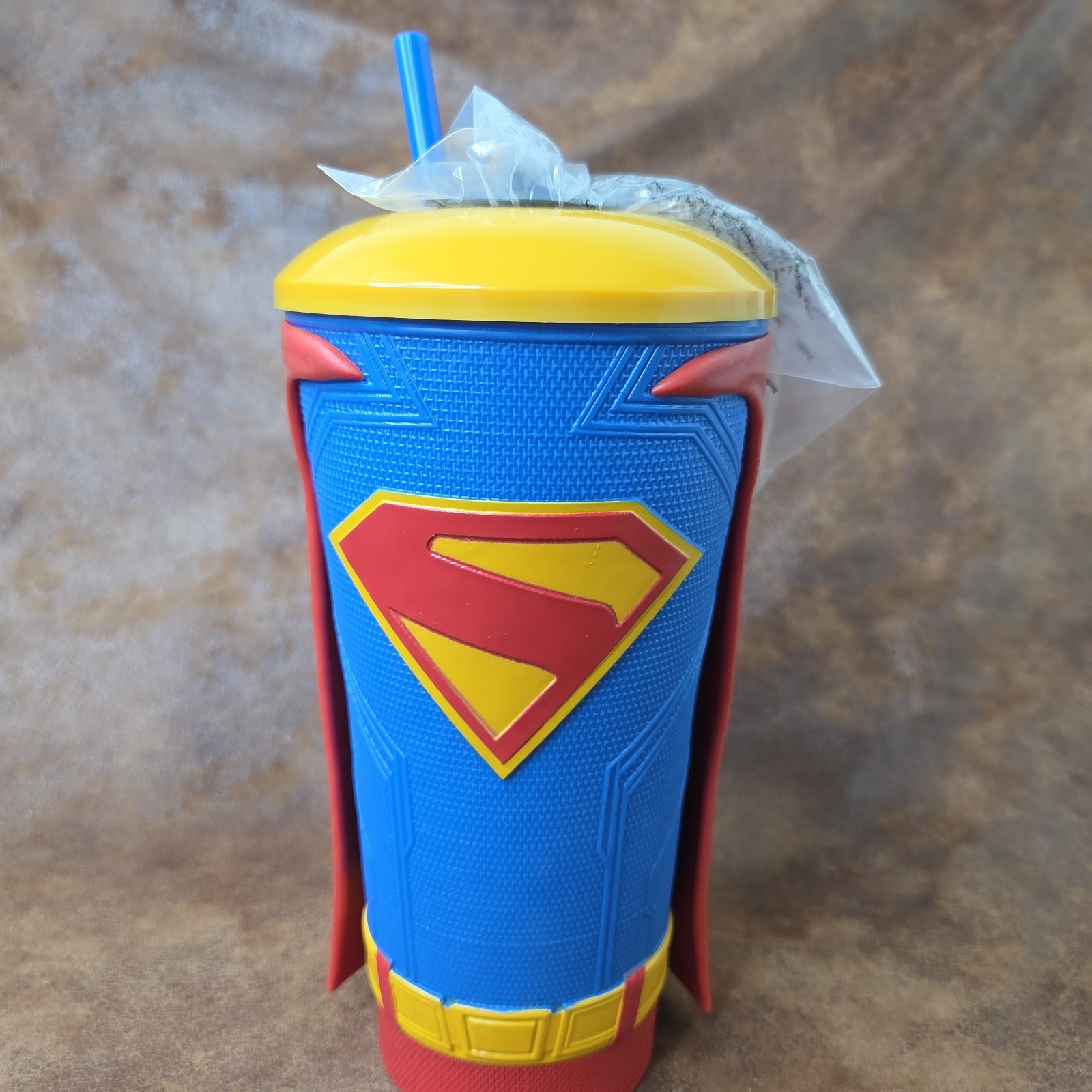 Superman Movie 2025 AMC Exclusive Gripper Cup with Topper Key Chain