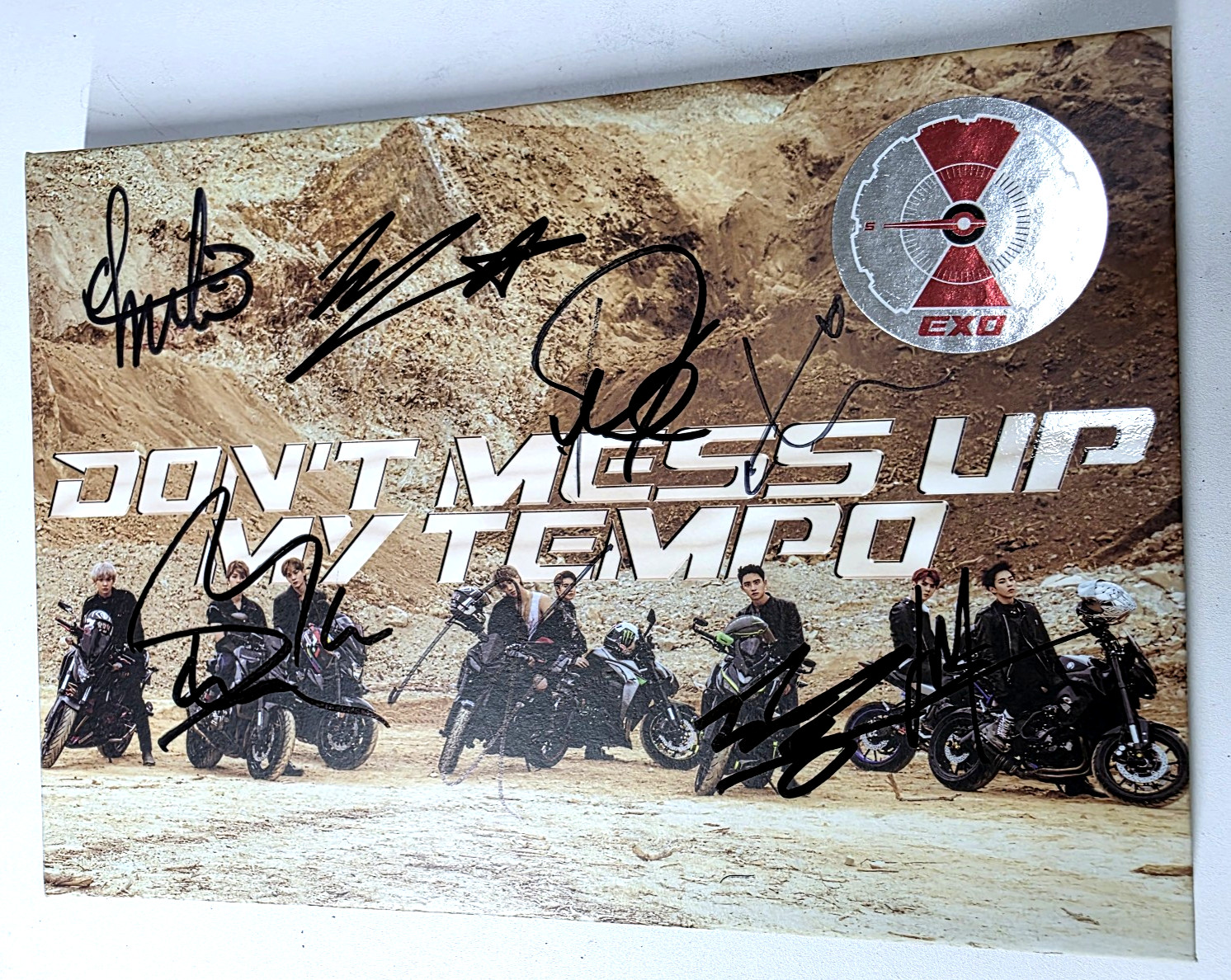 EXO – DONT MESS UP MY TEMPO ALBUM Hand Autographed(Signed) MODERATOVER