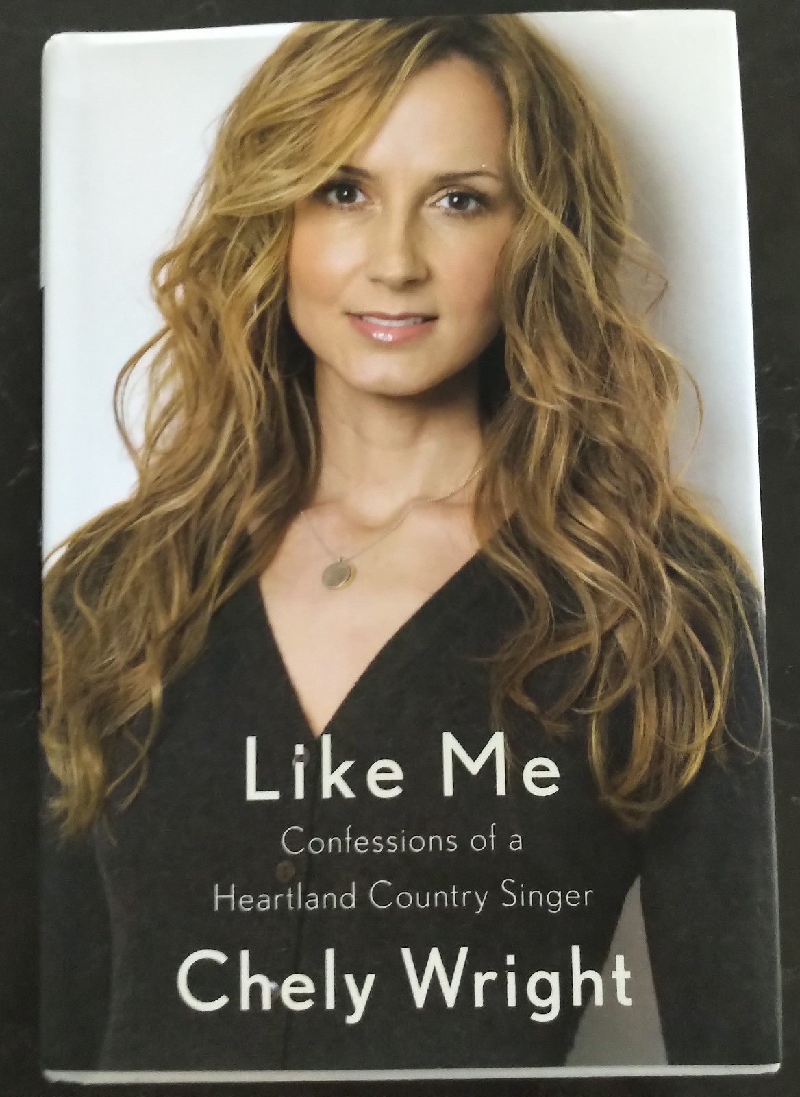 Chely Wright Lot – 4 CDs + SIGNED Wish Me Away DVD + SIGNED Like Me (2010) Book