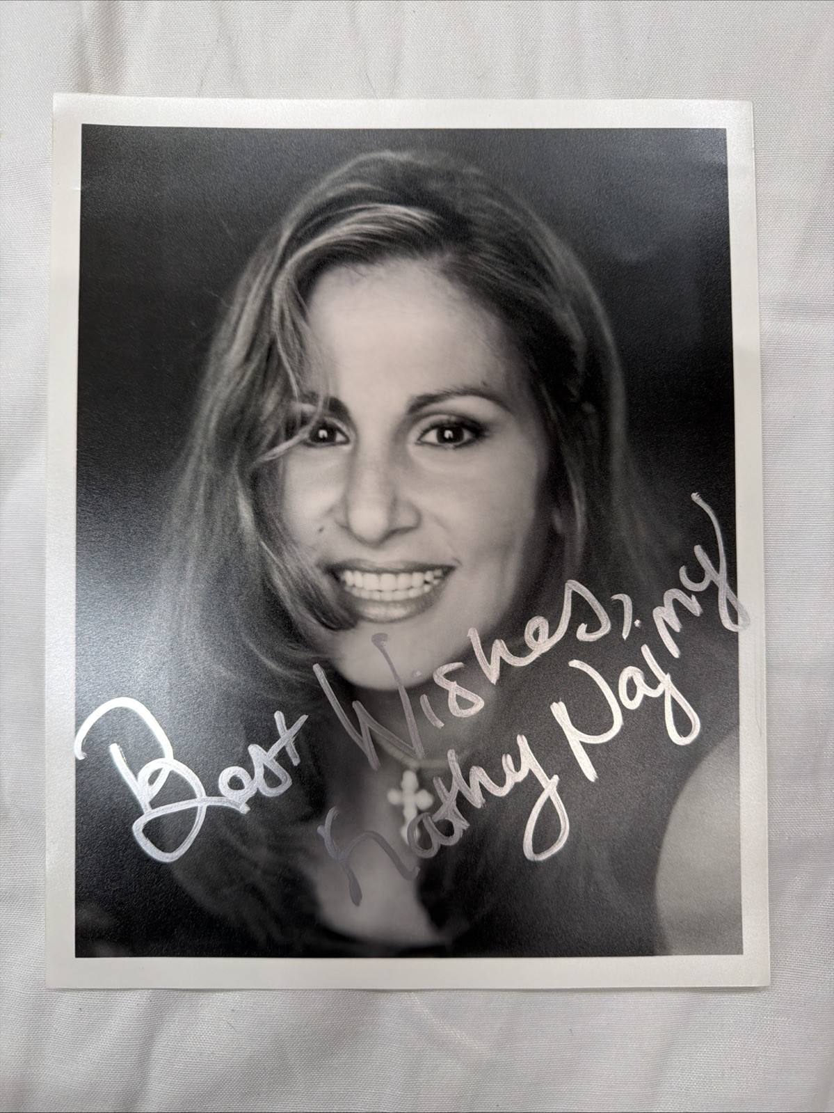 Kathy Najimy autographed Photograph(pose 2)