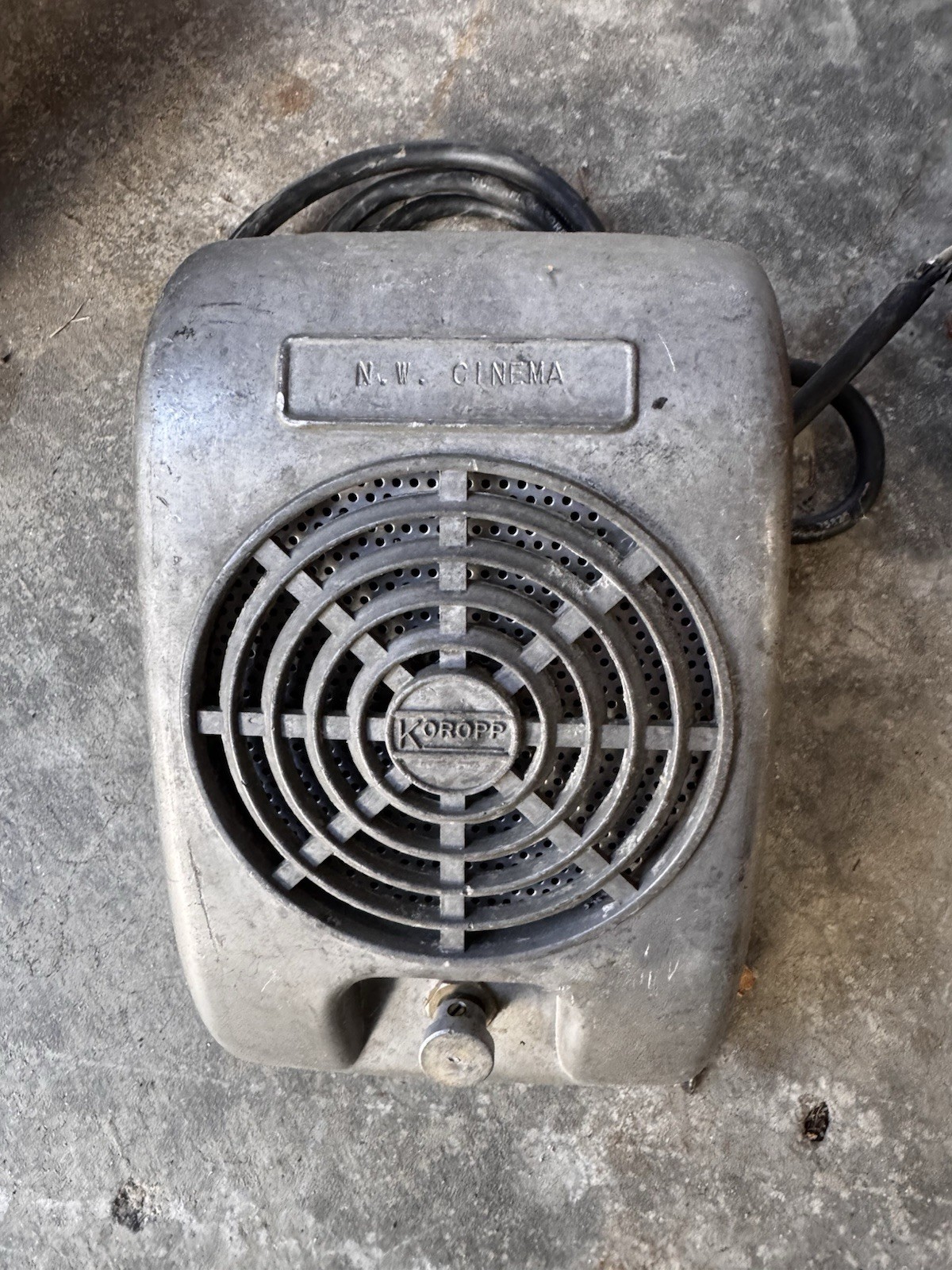 VINTAGE KOROPP DRIVE-IN MOVIE SPEAKER ORIGINAL THEATER DISPLAY Only wc 606