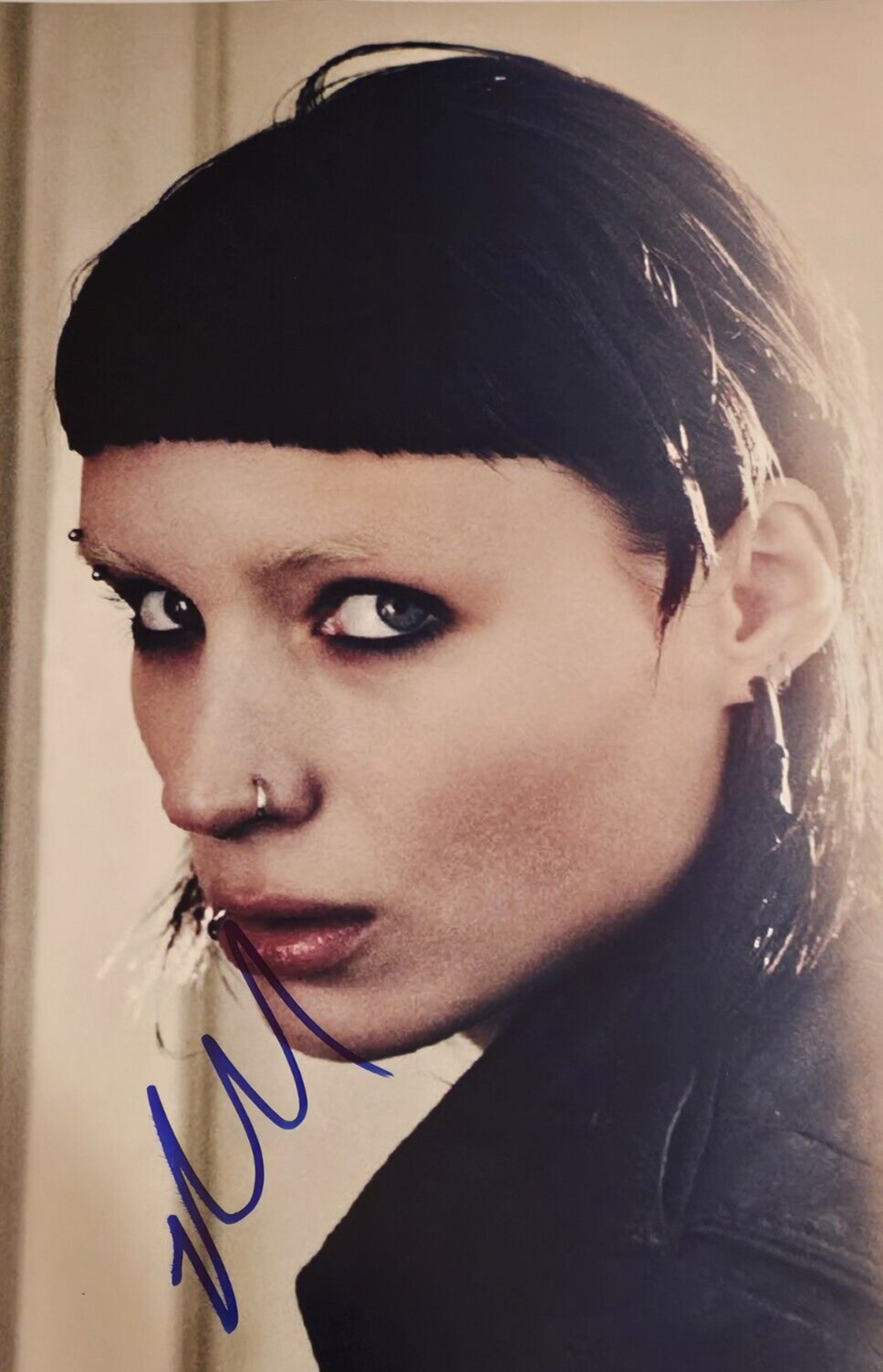 ROONEY MARA Signed 11X14 Photo-GIRL WITH THE DRAGON TATOO-PSA Authentication