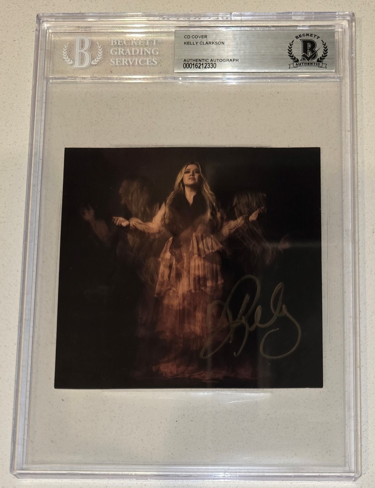 Kelly Clarkson Autograph Chemistry CD Cover Beckett BAS Authentic Signature Auto