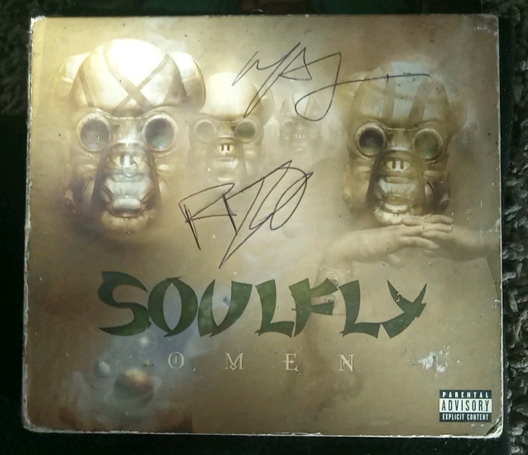 Soulfly Omen Double Disc Signed By Max Cavalera And Marc Rizzo