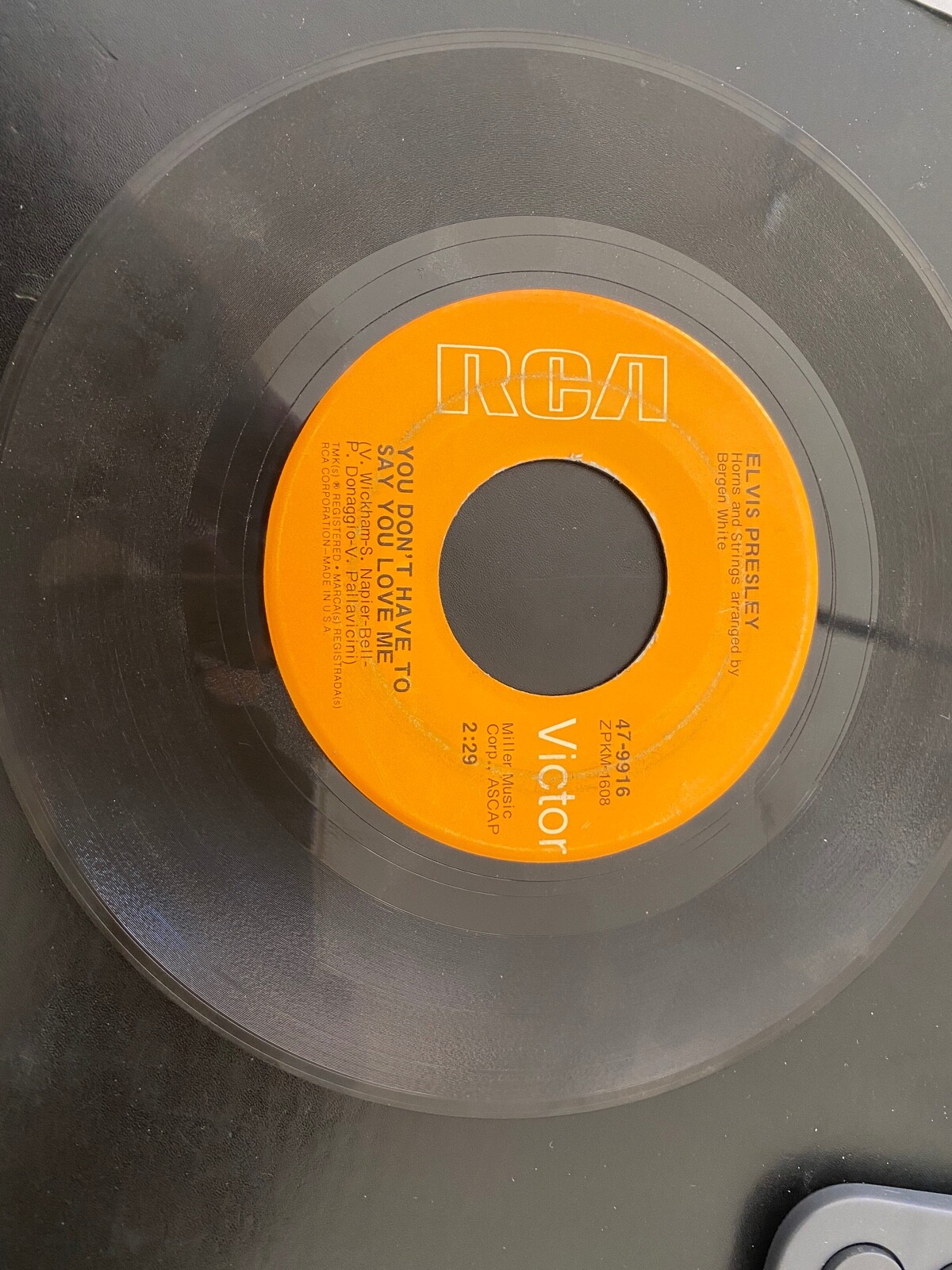 Vintage Elvis 45s – From Jail House, Heatbreak Hotel, to Rock To Bosa Nova Baby