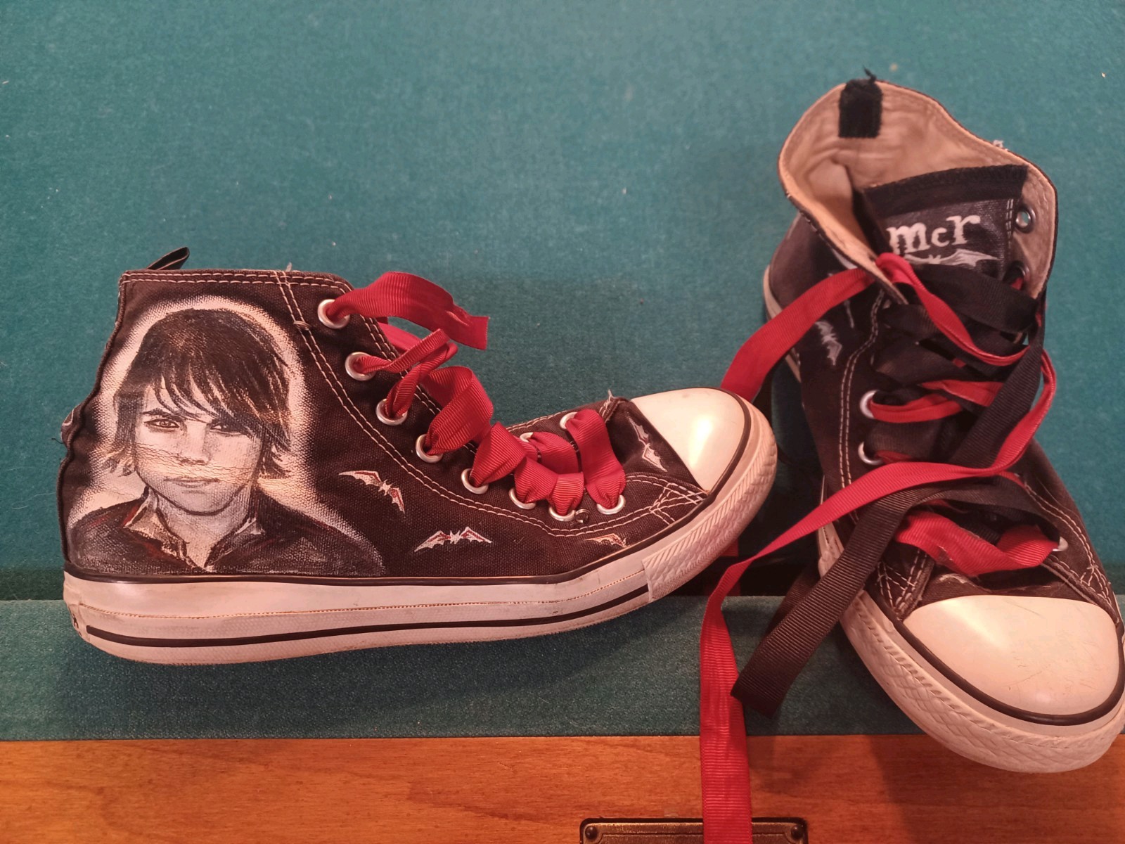 One of a Kind- Vintage 2006 Hand-Painted Gerard Way- My Chemical Romance SIZE 9