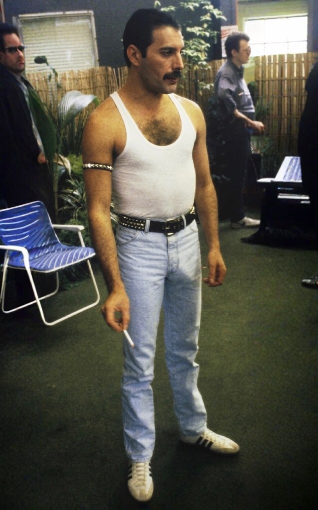 Freddie Mercury Queen Poster 11×17 inch