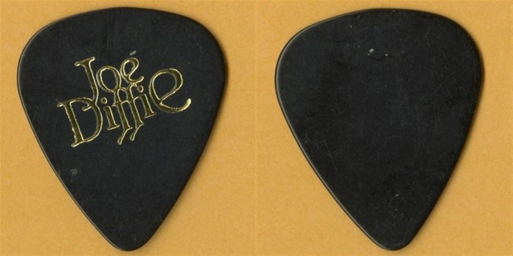 Joe Diffie (RIP) 1993 Honky Tonk Attitude concert tour memorabilia Guitar Pick
