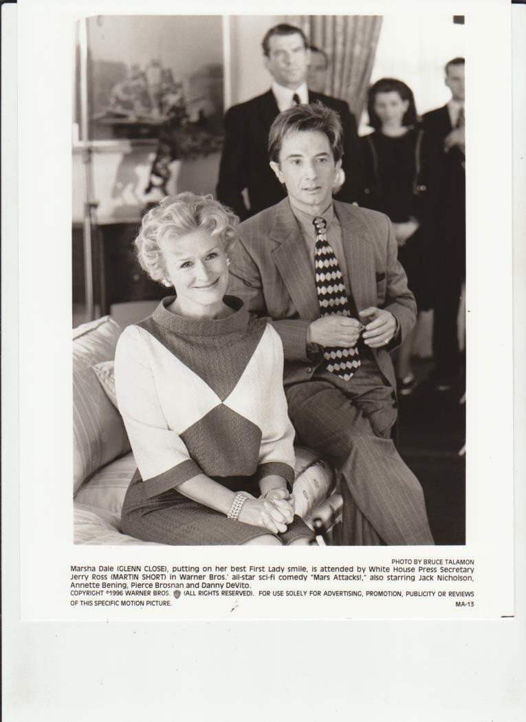 MARS ATTACKS – MOVIE- 18 ORIGINAL PUBLICITY PHOTOS-SEE ALL SCANS 1996