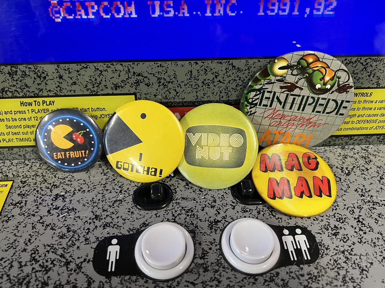 Vintage 1980s Button Lot of 5: Pac-Man, Mag Man Lenticular, Centipede, Video Nut