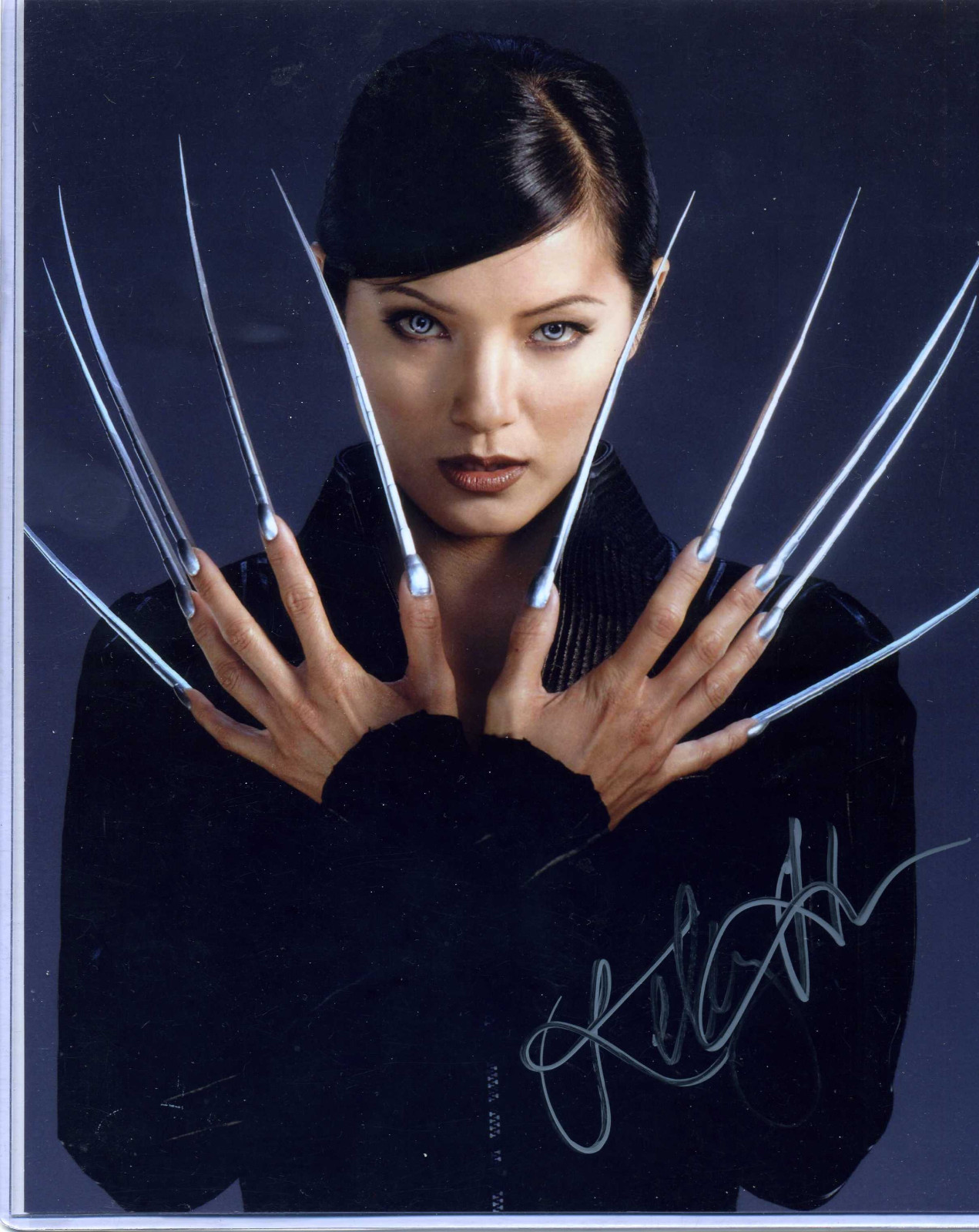 KELLY HU AUTOGRAPH 8X10 X-MEN LADY DEATH STRIKE (A)- IN-PERSON 2017 GEEK’D CON