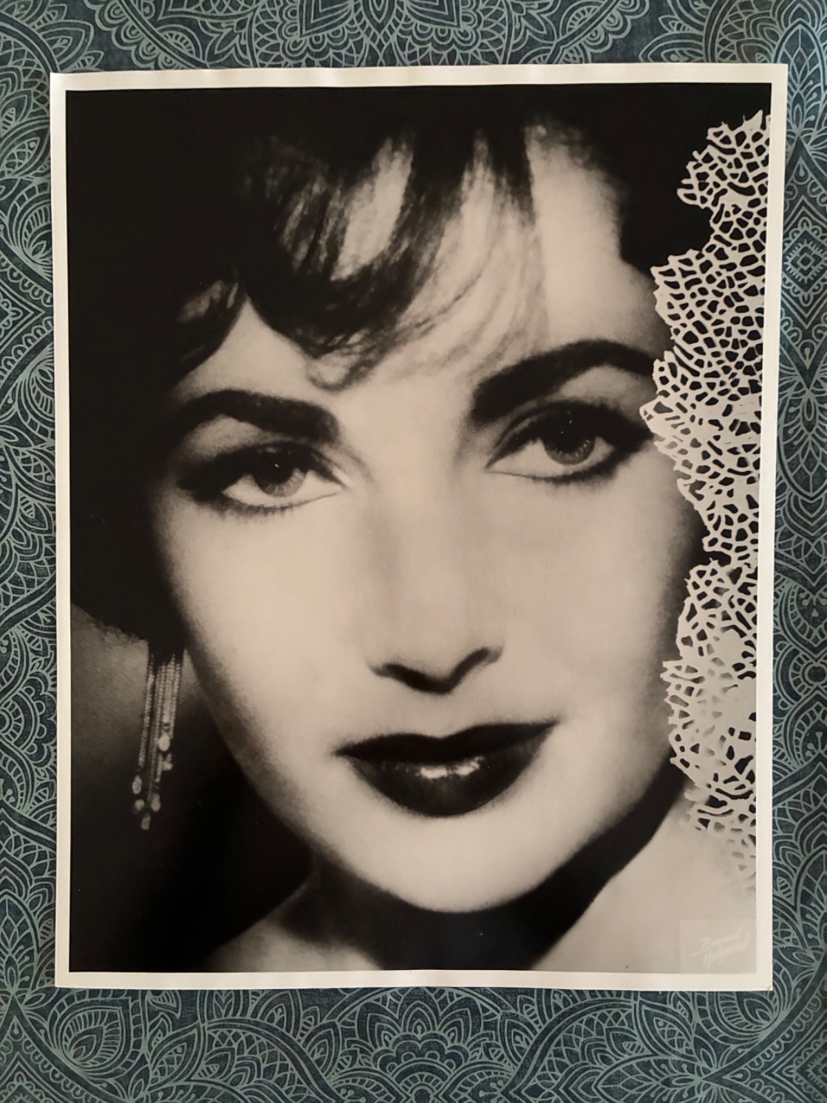 Elizabeth Taylor Close-Up Portrait Bernard of HollywoodEstate Signed Gelatin COA
