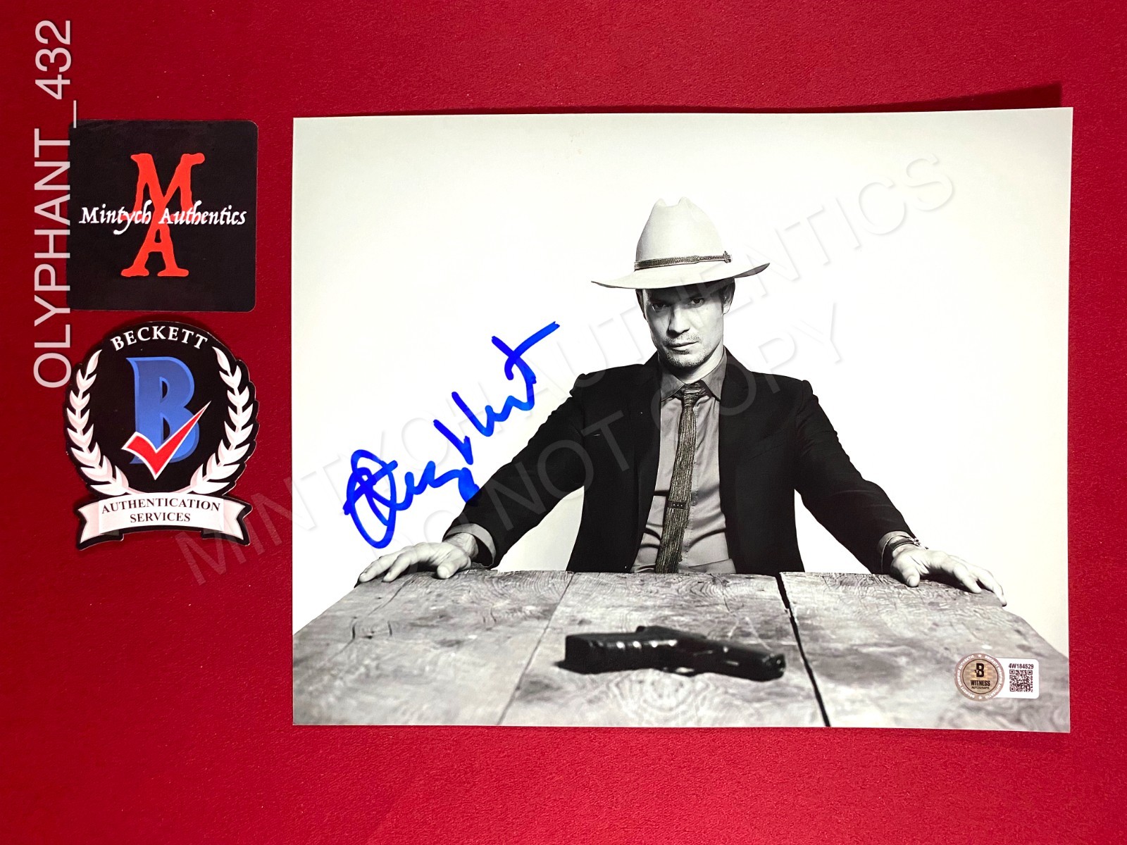 Timothy Olyphant autographed signed 8×10 photo Justified Beckett COA