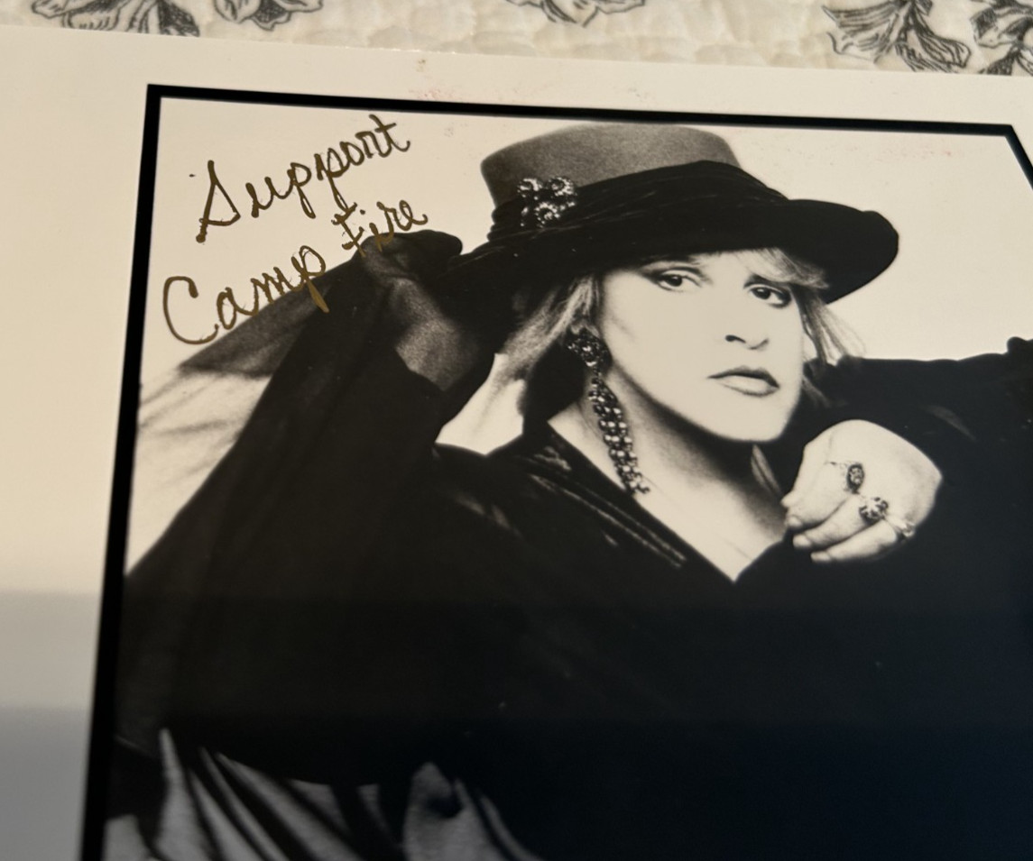 STEVIE NICKS (Fleetwood Mac) Signed 8×10″ Autograph Authentic GENUINE