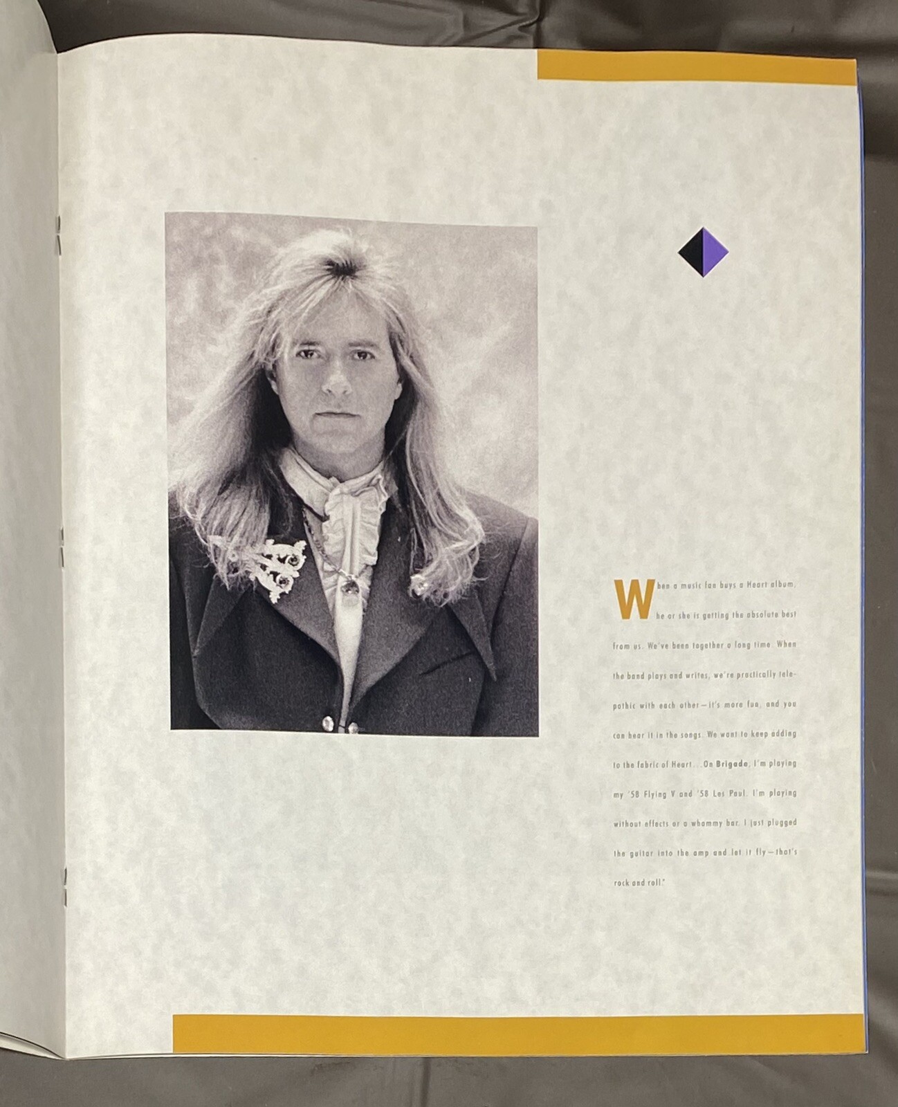 HEART 1990 BRIGADE TOUR CONCERT PROGRAM BOOK ANN & NANCY WILSON