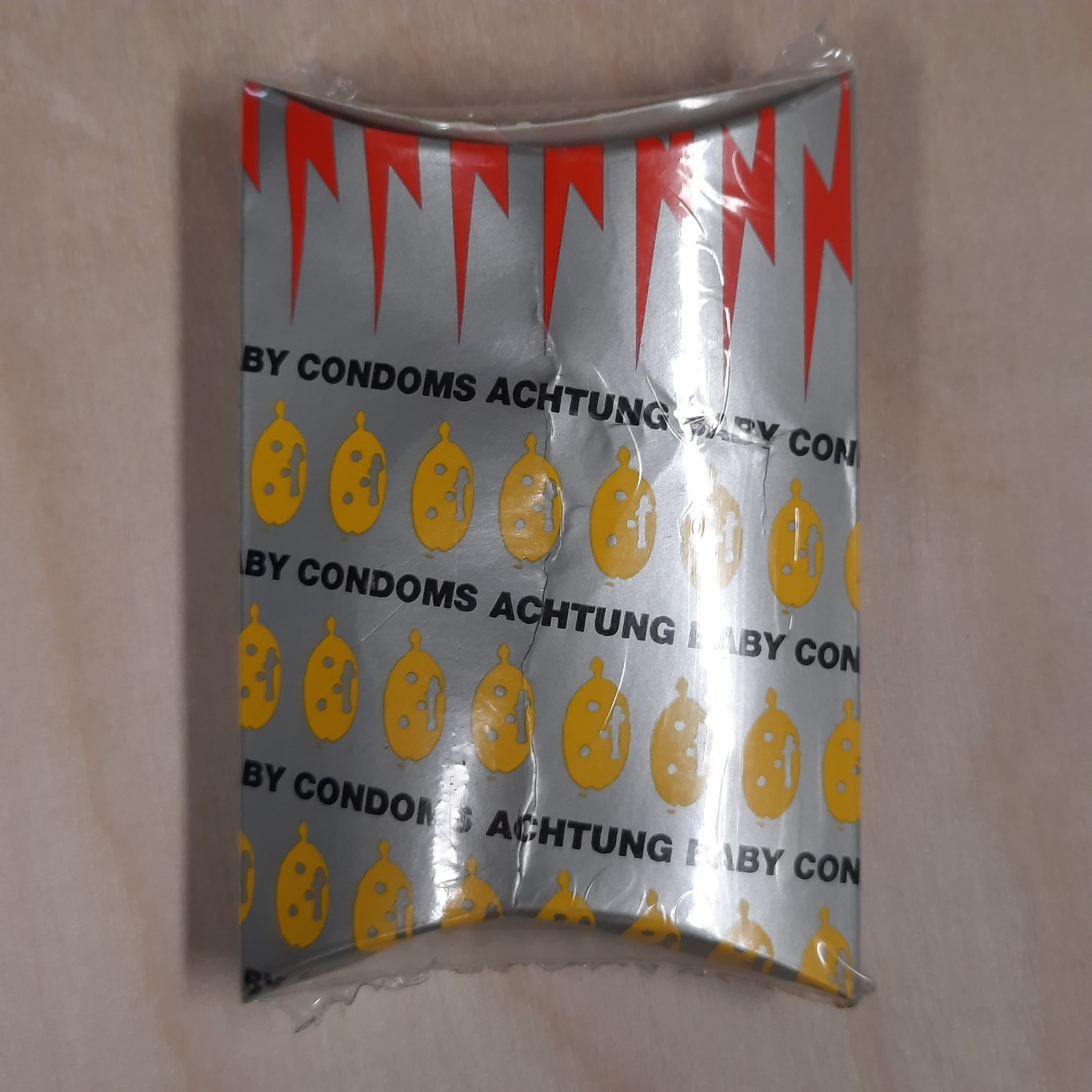 U2 – Zoo TV Tour 1992 – Achtung Baby Condoms – SEALED – Official Concert Merch