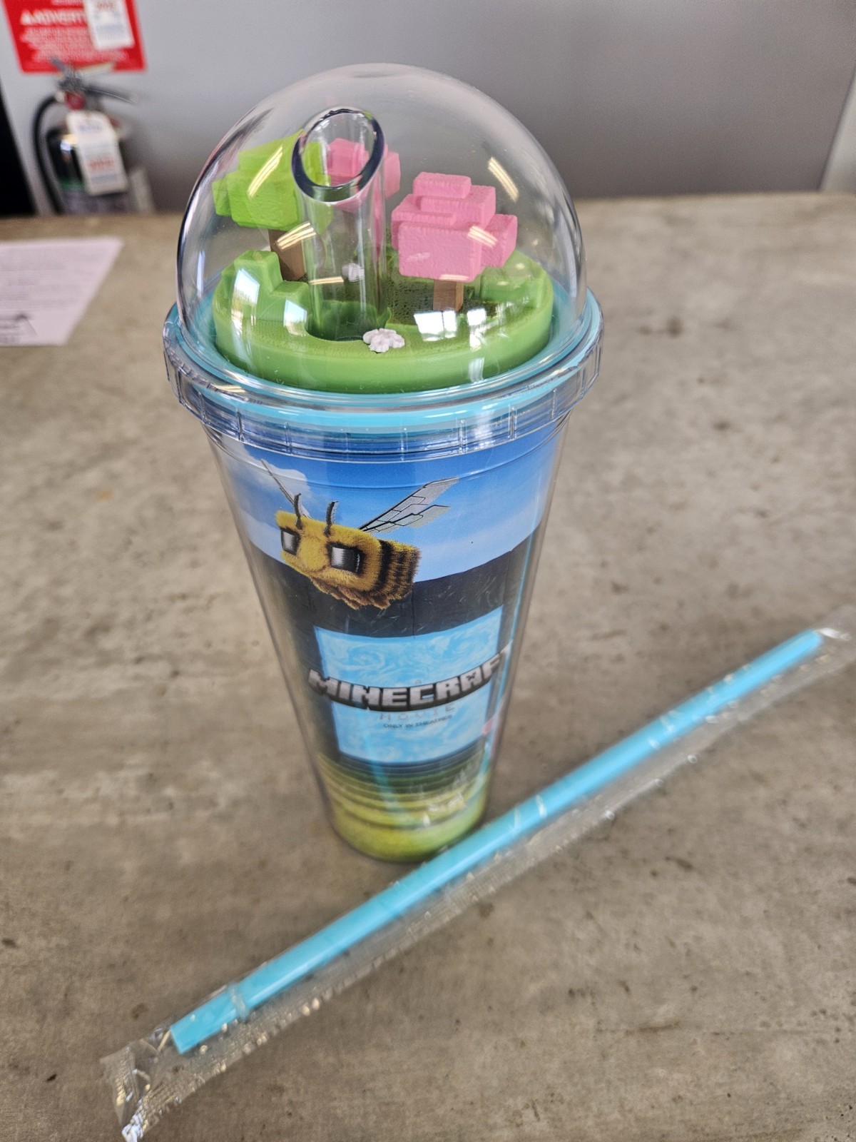 Minecraft Movie (2025) Double Wall Cup With Dome Lid And Straw 20oz Collectible
