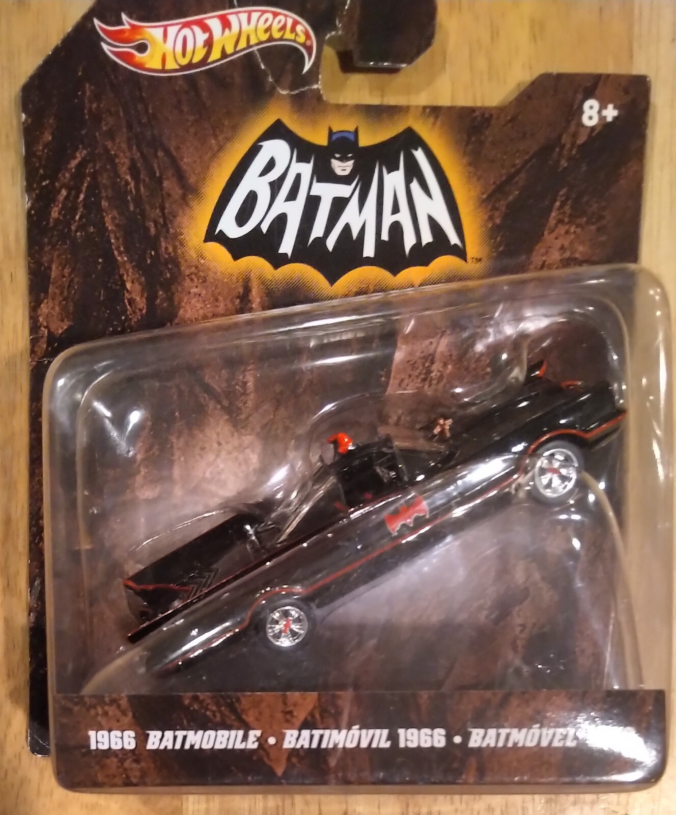 HOT WHEELS BATMOBILE 1966 DESIGN, BATMAN, X4033, SOME CARDBOARD DAMAGE, NEW