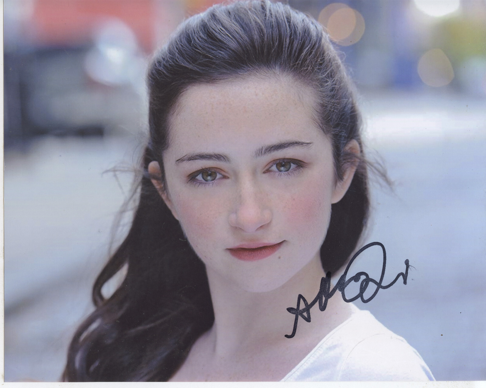 ABBY QUINN of “MAD ABOUT YOU” IN PERSON SIGNED 8X10 COLOR PHOTO 3 COA