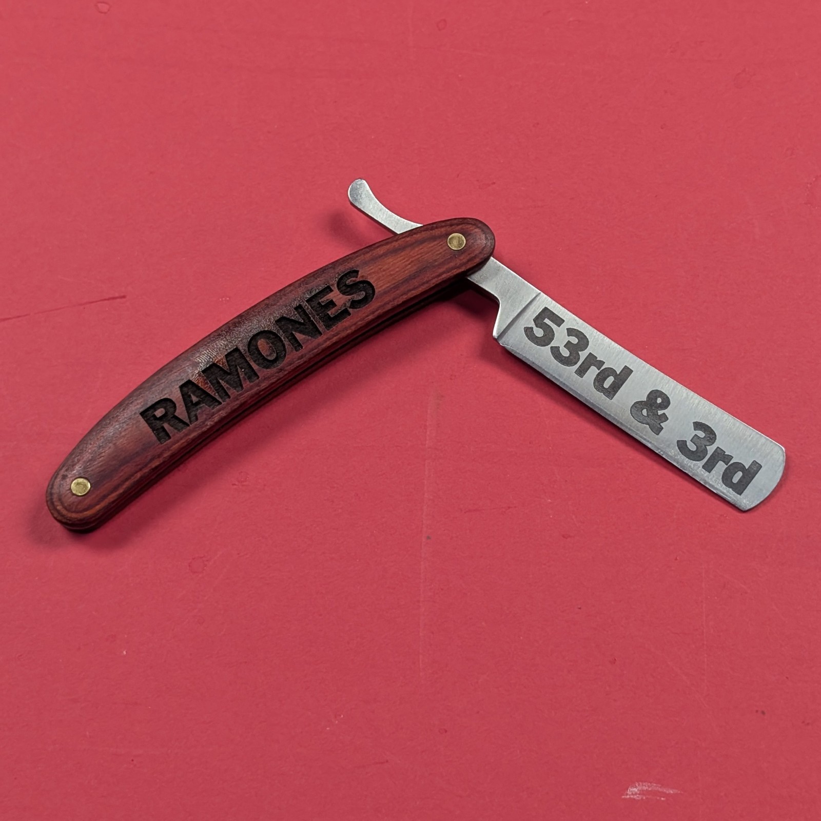 RAMONES 53rd & 3rd Straight Razor – punk knife Dee Dee Ramone