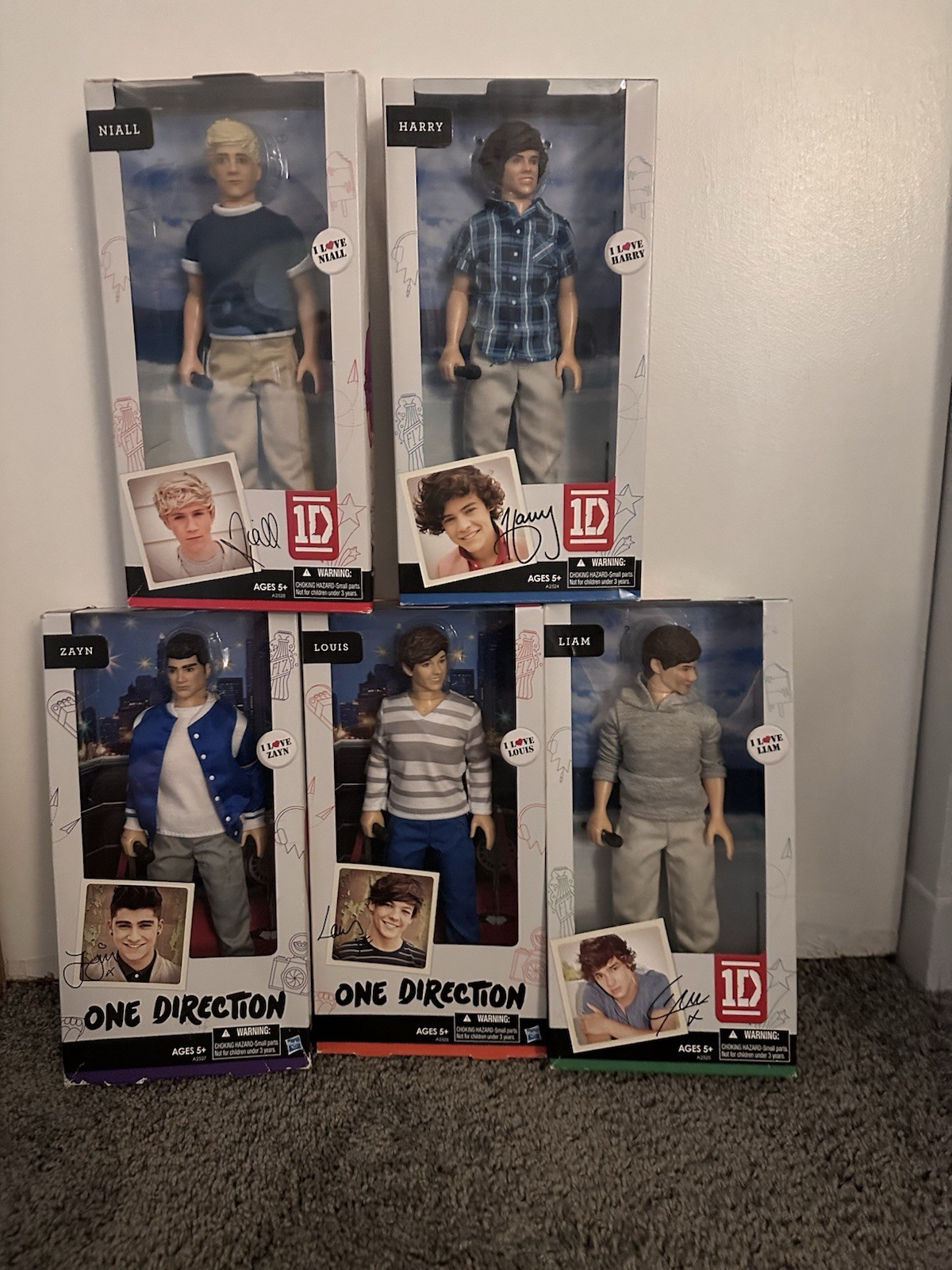One Direction Dolls, Spotlight ( Zayn, Louis) And Video (Harry, Niall, And Liam