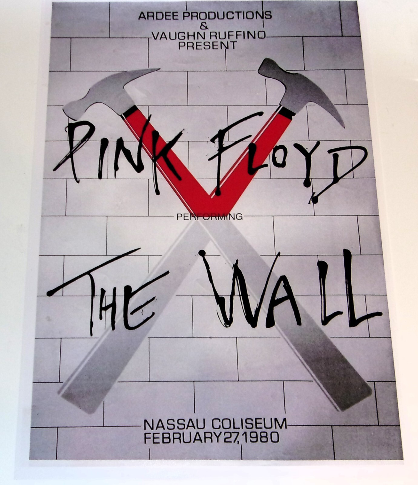 Pink Floyd The Wall LIVE NY Nassau Coliseum 1980 Poster 19″x13″ Gilmour/Waters