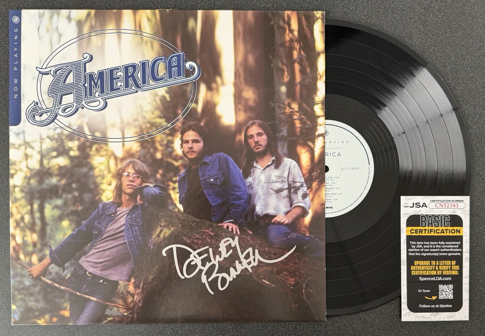 DEWEY BUNNELL SIGNED AMERICA ‘NOW PLAYING’ VINYL RECORD ALBUM LP JSA COA