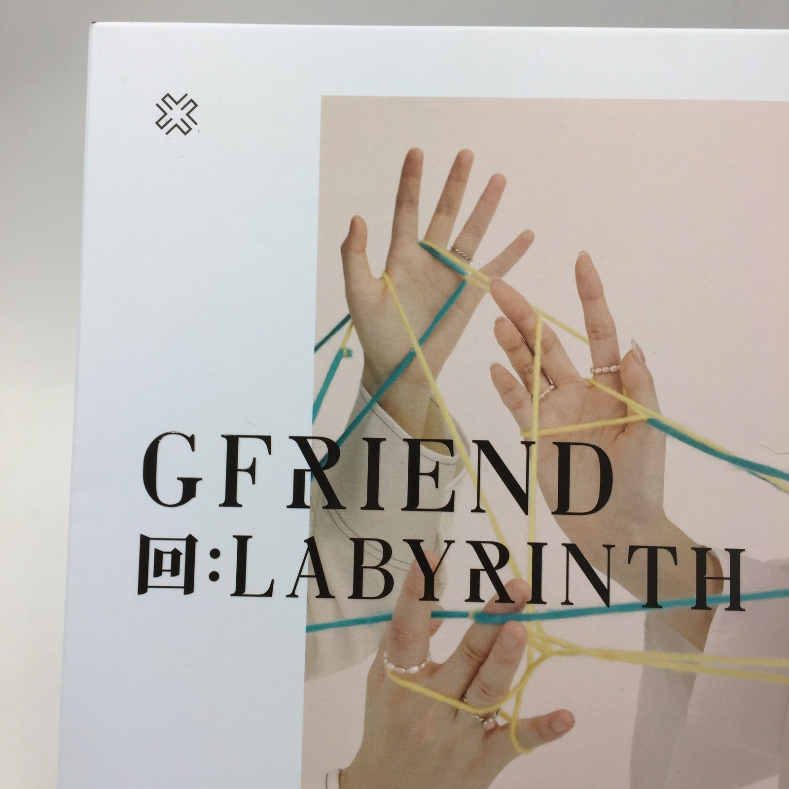 GFriend – Labyrinth [Twisted Ver.] 8th Mini Album CD + 2 x Umji PC + POB PC EUC