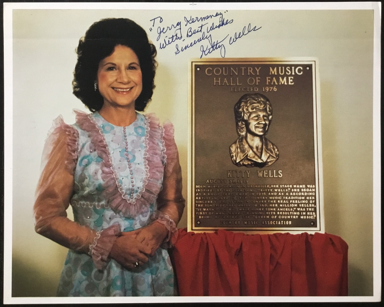 Kitty Wells Country Singer Signed 8×10 Color Photograph