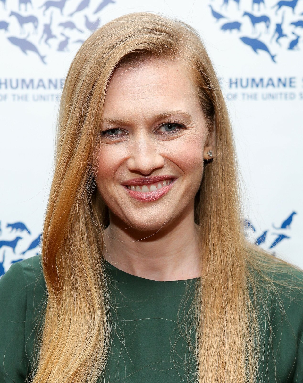 Mireille Enos 8X10 Glossy Photo Picture ME2