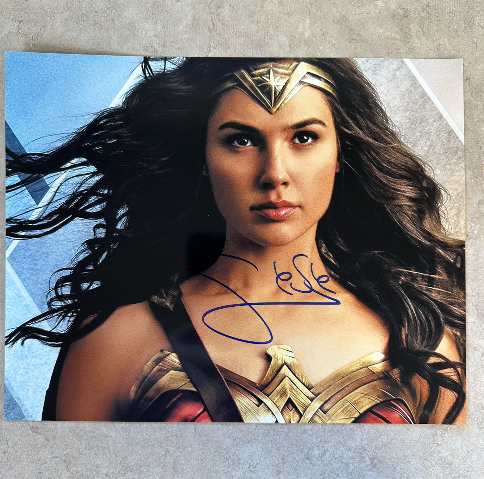 Gal Gadot Signed 8×10 Color Photo Wonder Woman