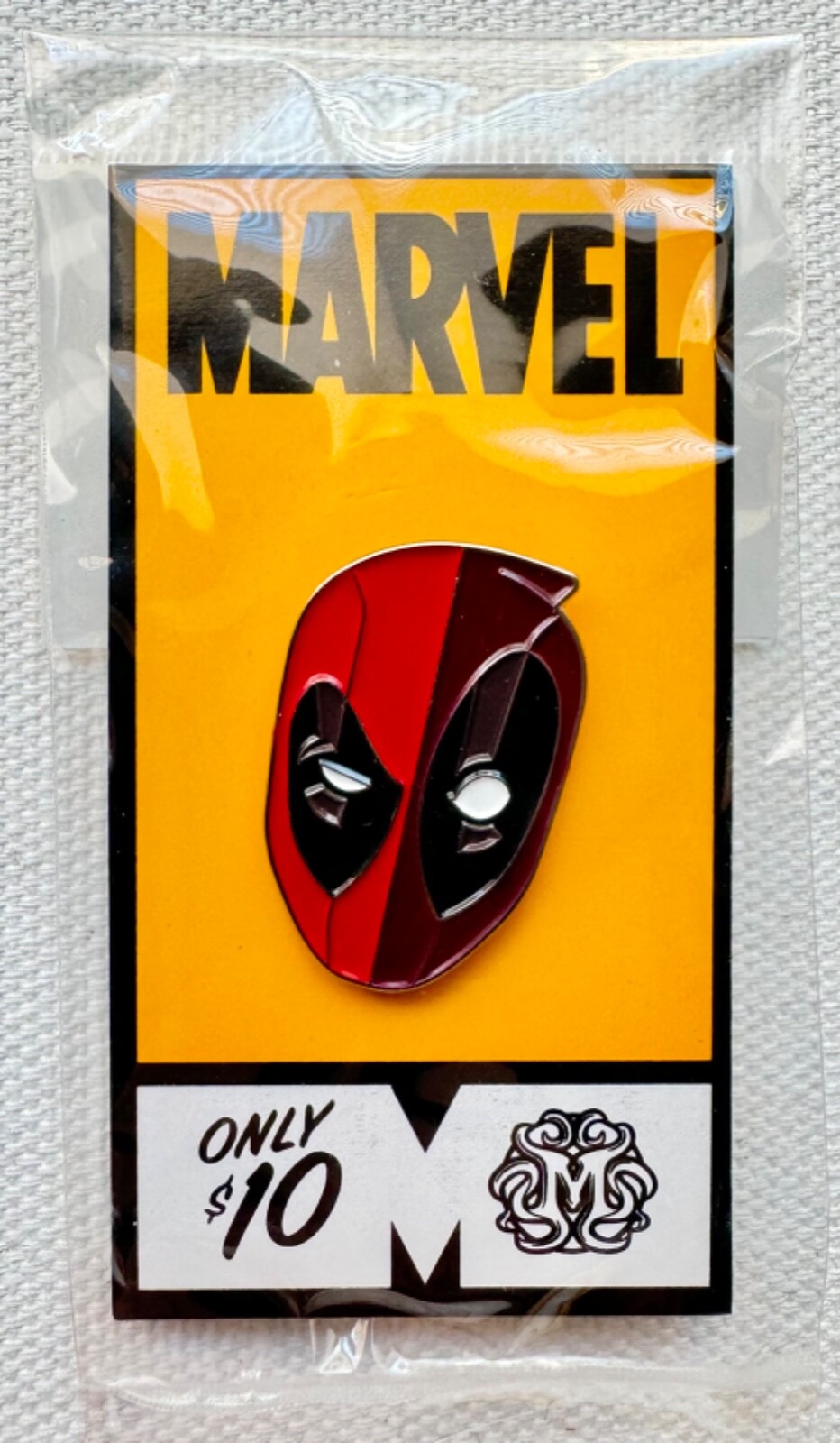 Deadpool Pin [Metal / Enamel Lapel Pins] Mondo Marvel Movie Memorabilia Sealed