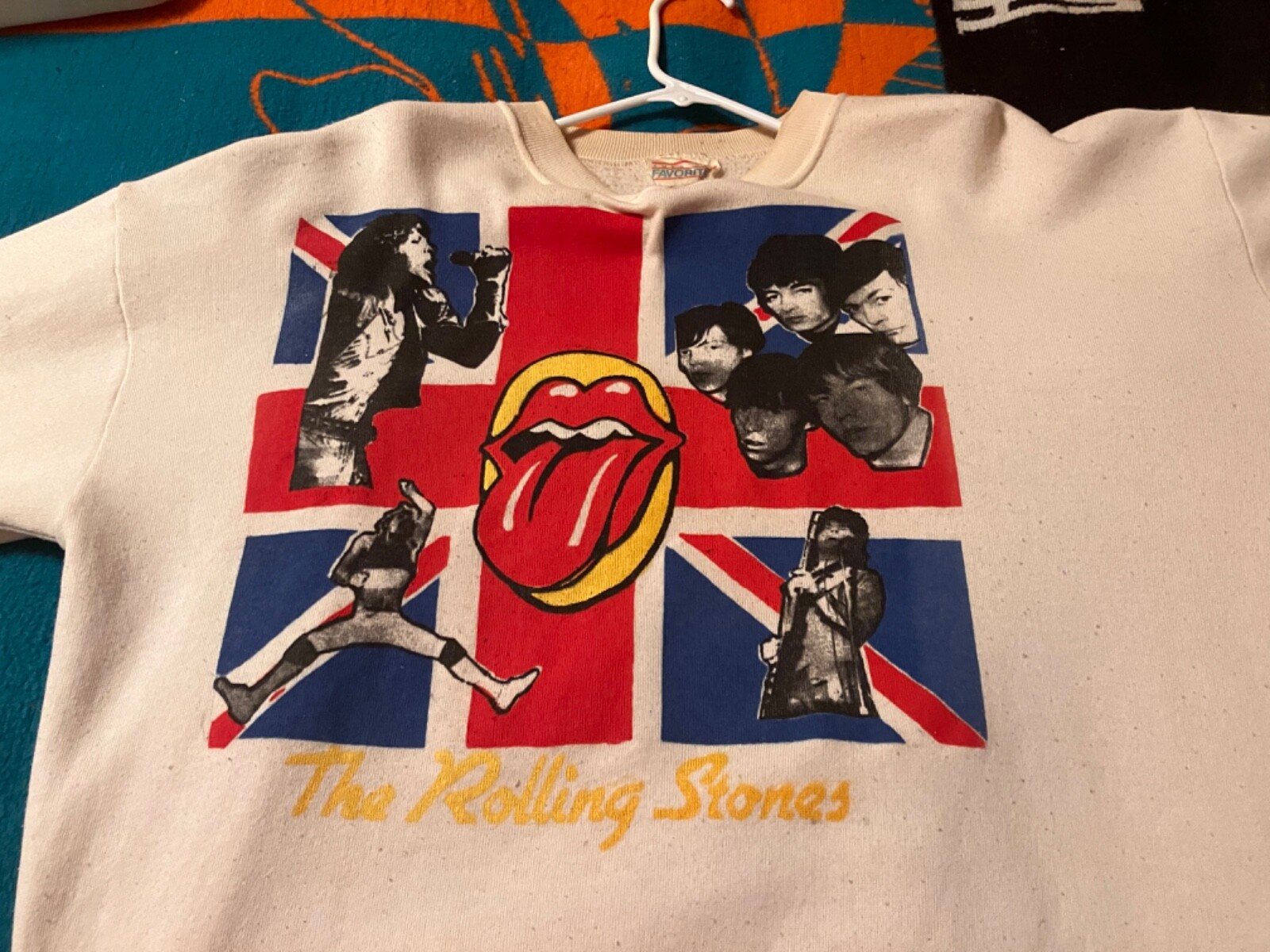Rolling Stones 1989 Concert Shirt Thick Long Sleeves + Rolling Stones Key Chain